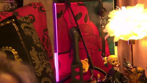 Snapshot of zoemesmerizee chatting on 11.07.25 ZoeMesmerize online show from 11.07.25