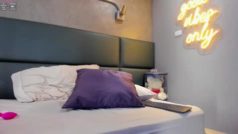 Zoe online show from 02.08.25