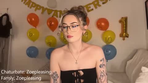 Snapshot of zoepleasing chatting on 02.26.26 zoepleasing online show from 02.26.26