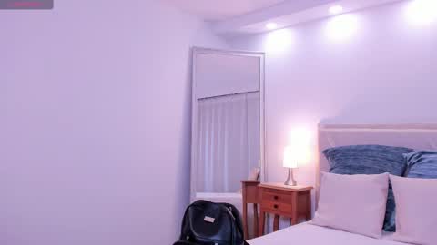 Zoes online show from 01.30.25