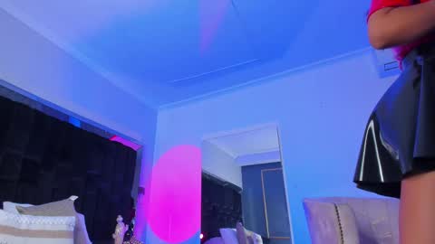 zoevidal_ online show from 03.12.25