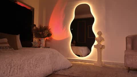 zoevidal_ online show from 11.13.25