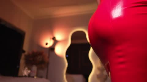 zoevidal_ online show from 04.06.26