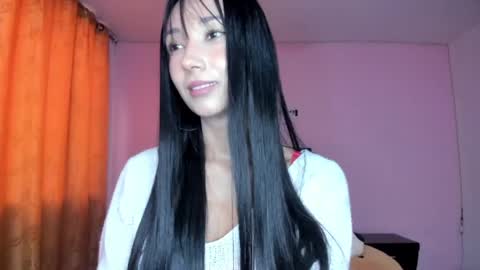 Snapshot of zoey_babyqueen19 chatting on 04.26.26 Zoey online show from 04.26.26