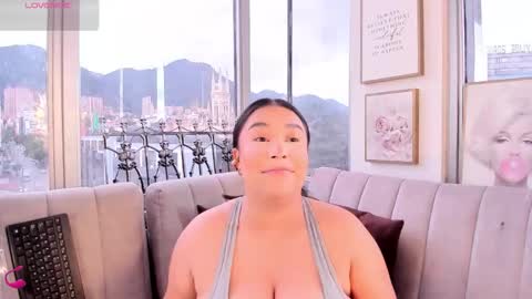 zoey thommpson online show from 10.14.25