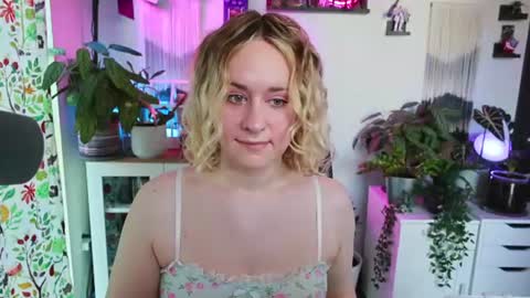 Snapshot of zoeyryan chatting on 07.13.26 Zoey Ryan online show from 07.13.26