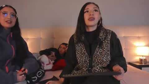 cintya kors online show from 01.14.25