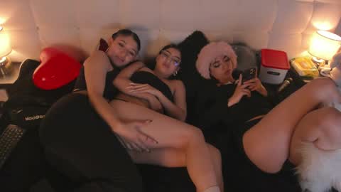 cintya kors online show from 02.15.25