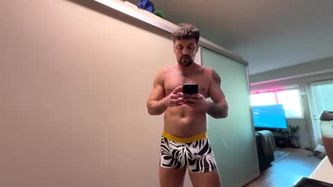 Snapshot of zuko_zen69 chatting on 02.11.25 Zuko online show from 02.11.25