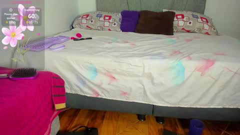 Snapshot of zule__williams chatting on 09.21.25 zule online show from 09.21.25