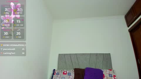 Snapshot of zule__williams chatting on 10.04.25 zule online show from 10.04.25