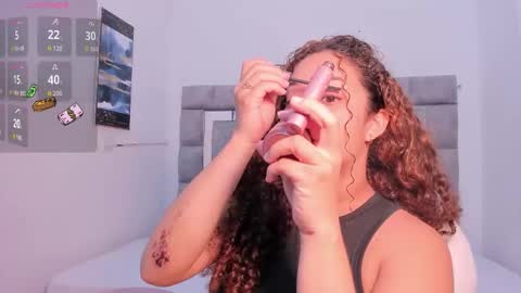 Snapshot of zulyjones chatting on 09.09.25 Zuly online show from 09.09.25