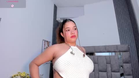 Snapshot of zulyjones chatting on 11.21.25 Zuly online show from 11.21.25