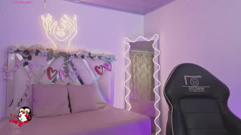 ZURY   online show from 12.04.25