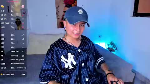 Snapshot of zuryramirez_ chatting on 06.25.26 Zury Ramirez online show from 06.25.26