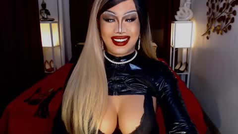 Snapshot of zyradom chatting on 01.31.25 zyradom online show from 01.31.25