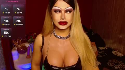 Snapshot of zyradom chatting on 01.15.26 zyradom online show from 01.15.26