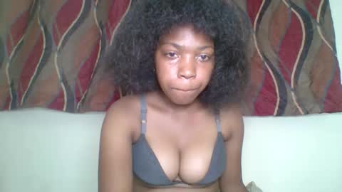 zyraelle_01 online show from 04.26.26
