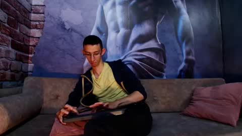 Zyro Nigth online show from 12.17.25