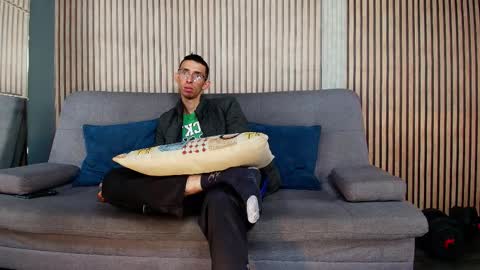 Zyro Nigth online show from 12.22.25