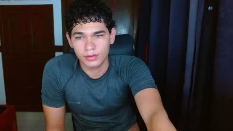 Snapshot of zyrosxk chatting on 06.25.26 antonio felipe online show from 06.25.26