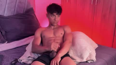 Snapshot of zyzz_1812 chatting on 10.01.25 zyzz_1812 online show from 10.01.25