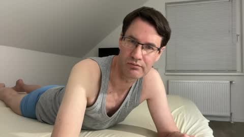 Snapshot of zzz123_cam chatting on 04.10.26 zzz123_cam online show from 04.10.26