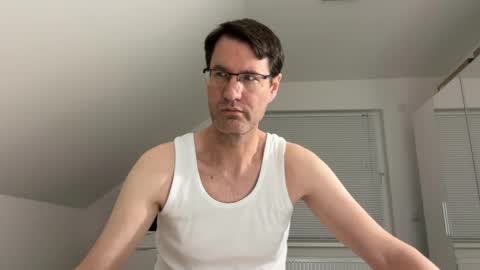 Snapshot of zzz123_cam chatting on 04.18.26 zzz123_cam online show from 04.18.26