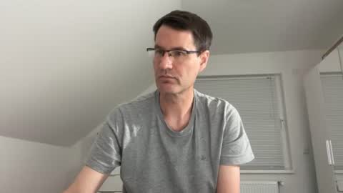 Snapshot of zzz123_cam chatting on 06.15.26 zzz123_cam online show from 06.15.26