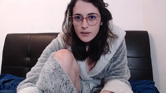 Snapshot of Lunaabbey chatting on 01.14.25 Lunaabbey online show from 01.14.25