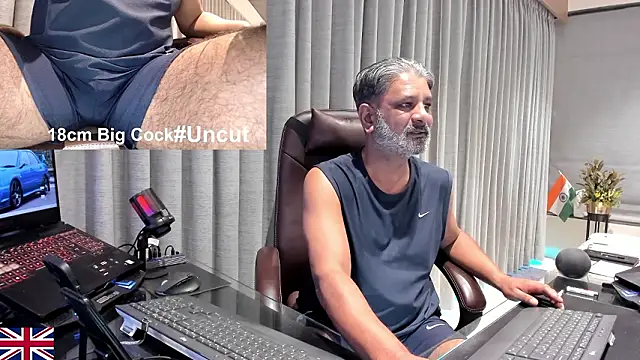 Snapshot of OnlineBossUK chatting on 03.07.26 OnlineBossUK online show from 03.07.26