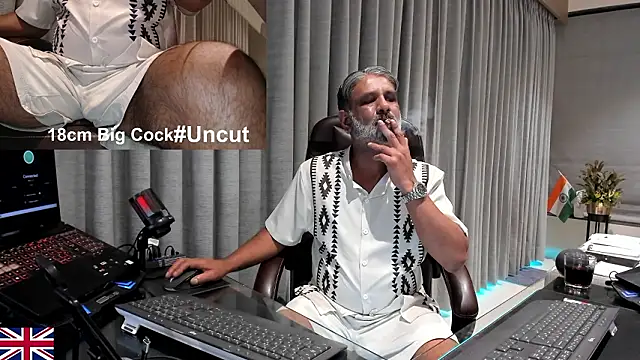 Snapshot of OnlineBossUK chatting on 03.07.26 OnlineBossUK online show from 03.07.26