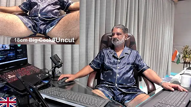 Snapshot of OnlineBossUK chatting on 03.09.26 OnlineBossUK online show from 03.09.26