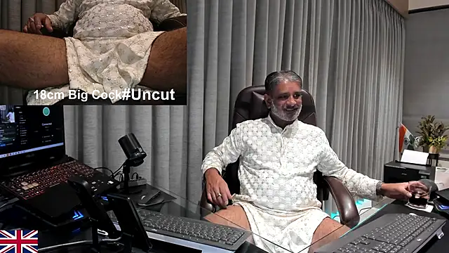 Snapshot of OnlineBossUK chatting on 03.14.26 OnlineBossUK online show from 03.14.26