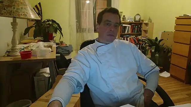 Snapshot of cloupefun chatting on 01.22.25 cloupefun online show from 01.22.25