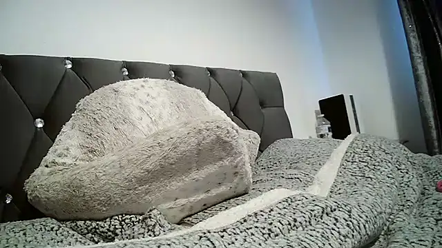 AaliyahLux online show from 10.03.25