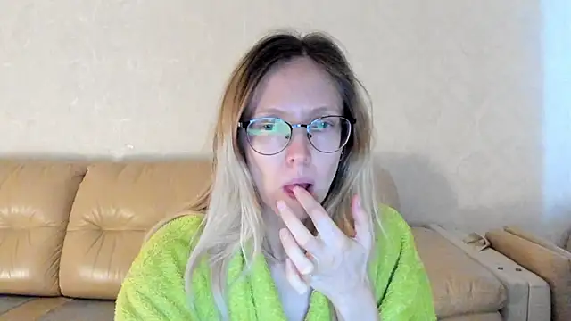 angelmommu online show from 02.25.25