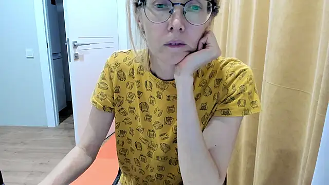 angelmommu online show from 09.22.25