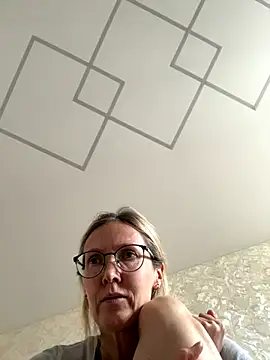 angelmommu online show from 11.14.25