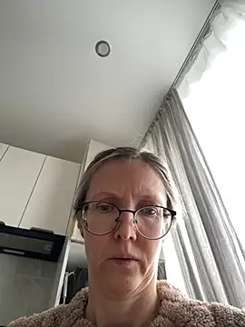 angelmommu online show from 04.21.26