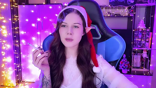 Snapshot of jasminevine chatting on 12.25.24 jasminevine online show from 12.25.24