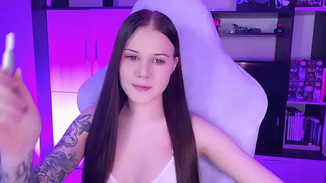 Snapshot of jasminevine chatting on 02.02.25 jasminevine online show from 02.02.25