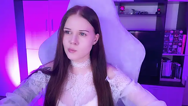 Snapshot of jasminevine chatting on 02.05.25 jasminevine online show from 02.05.25