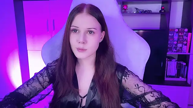 Snapshot of jasminevine chatting on 02.06.25 jasminevine online show from 02.06.25