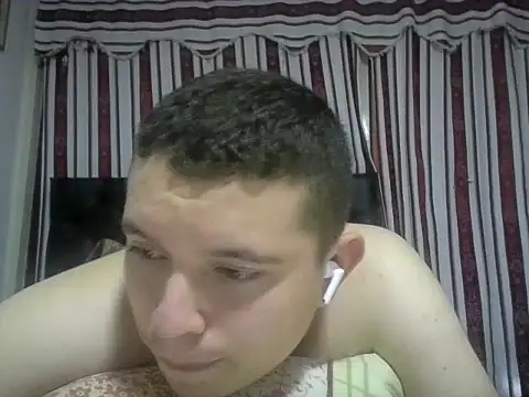 Snapshot of mons41 chatting on 02.21.26 mons41 online show from 02.21.26