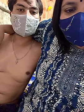 MOM-SUN-COUPLE online show from 09.11.25