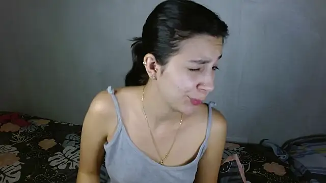Snapshot of mia__lopez_ chatting on 05.29.26 mia lopez online show from 05.29.26