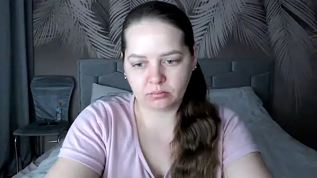 uliastar online show from 02.12.25