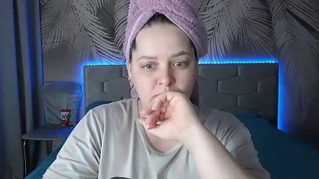 uliastar online show from 02.22.25