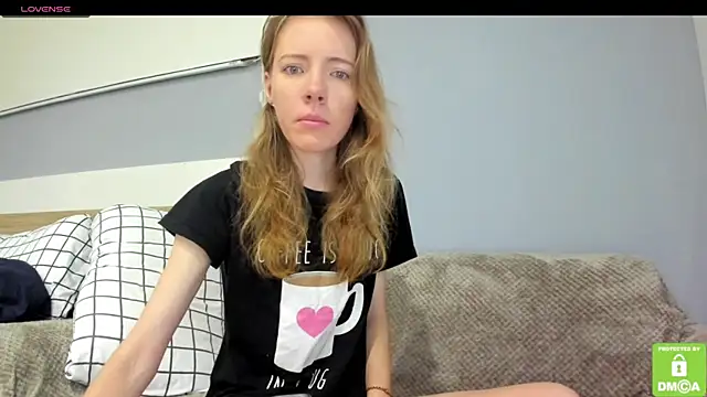 Snapshot of Kalisee_ chatting on 01.04.25 Kalisee online show from 01.04.25